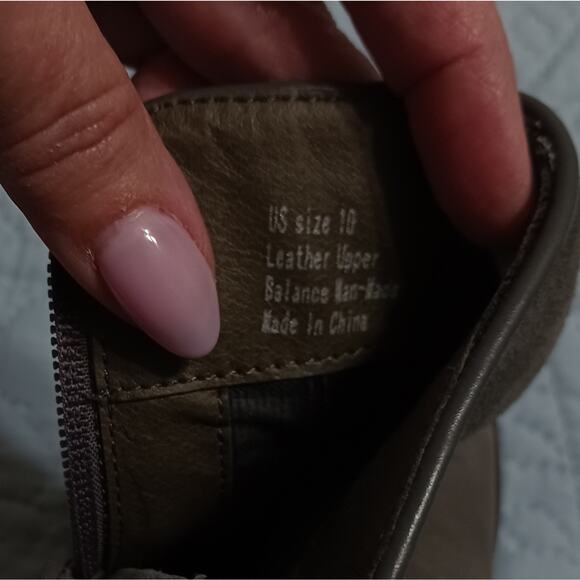 Very Volatile suede booties Whitby boot 10/10.5 wedge heel grey Western rodeo - Picture 7 of 9